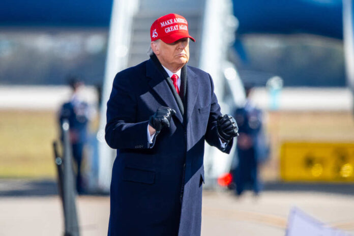 Fayetteville,,Nc,/,Usa,-,11/02/20:,Republican,Presidential,Candidate,And