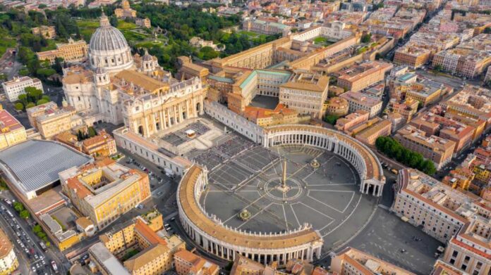 Aerial,View,Of,Papal,Basilica,Of,Saint,Peter,In,The