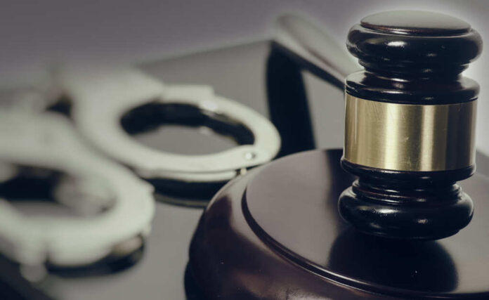 Legal,Law,Concept,Image,-,Gavel,And,Handcuffs