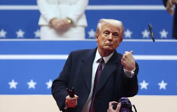 Us,President,Donald,Trump,Throws,Pen,During,Historic,Inauguration,,Washington,