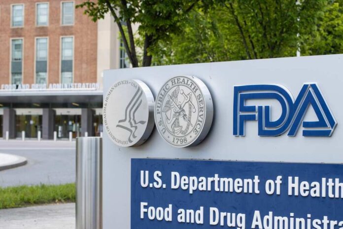 shutterstock_2606659935.jpg Signage of the U.S. Department of Health and Human Services and FDA