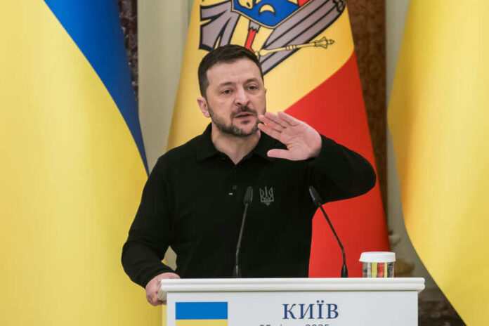 shutterstock_2580836989 Ukrainian leader speaking at a podium with national flags in the background