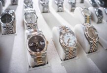 Rolex Rip-And-Run Rattles Fashion District Luxury wristwatches displayed in a store case